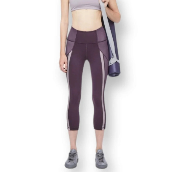 Lululemon Power Lines High Rise 21" Crop Leggings in Cyber Chrome Purple Size 2 - Picture 5 of 15
